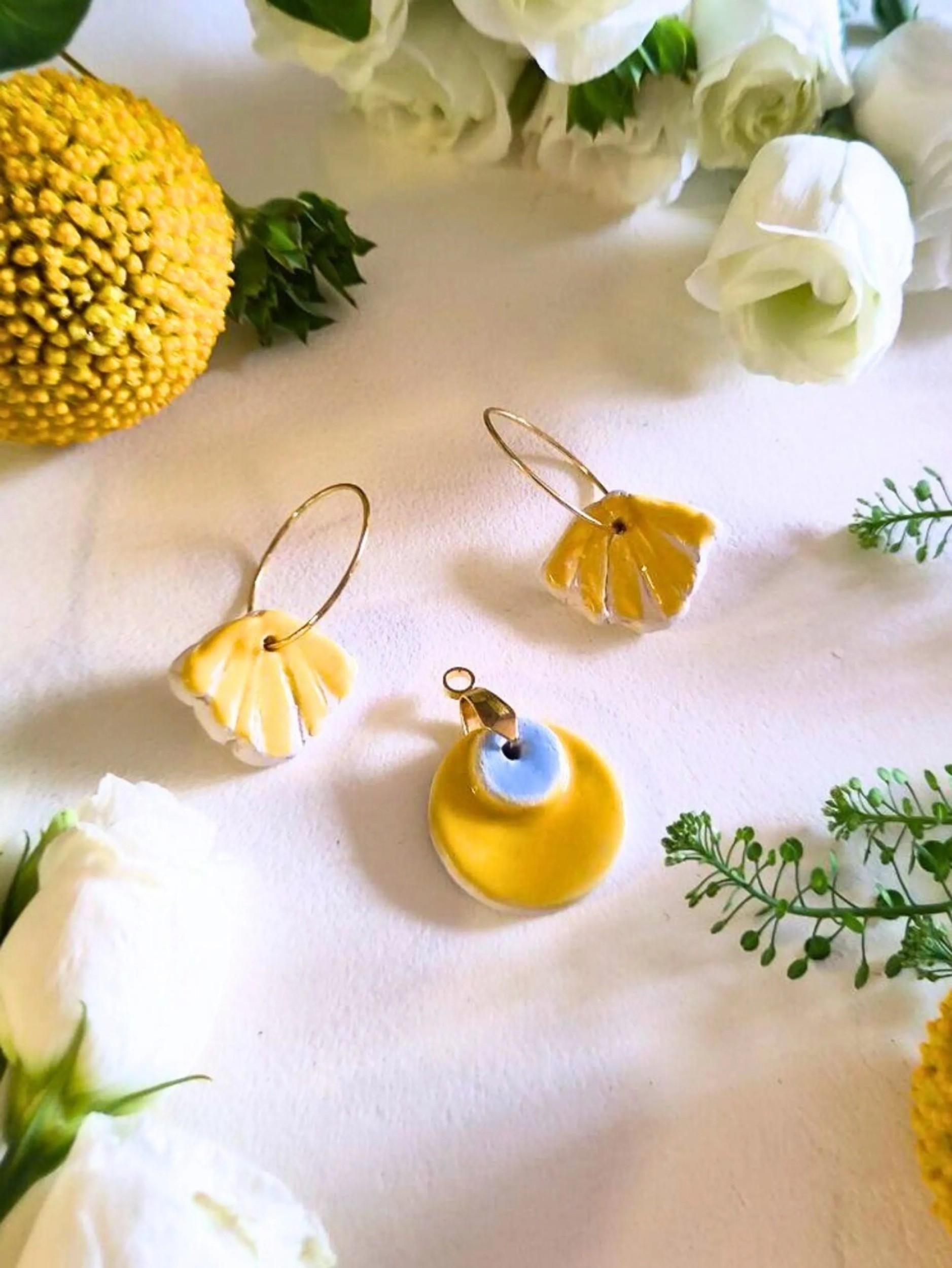 Fabriquez votre parure de bijoux en céramique à Paris