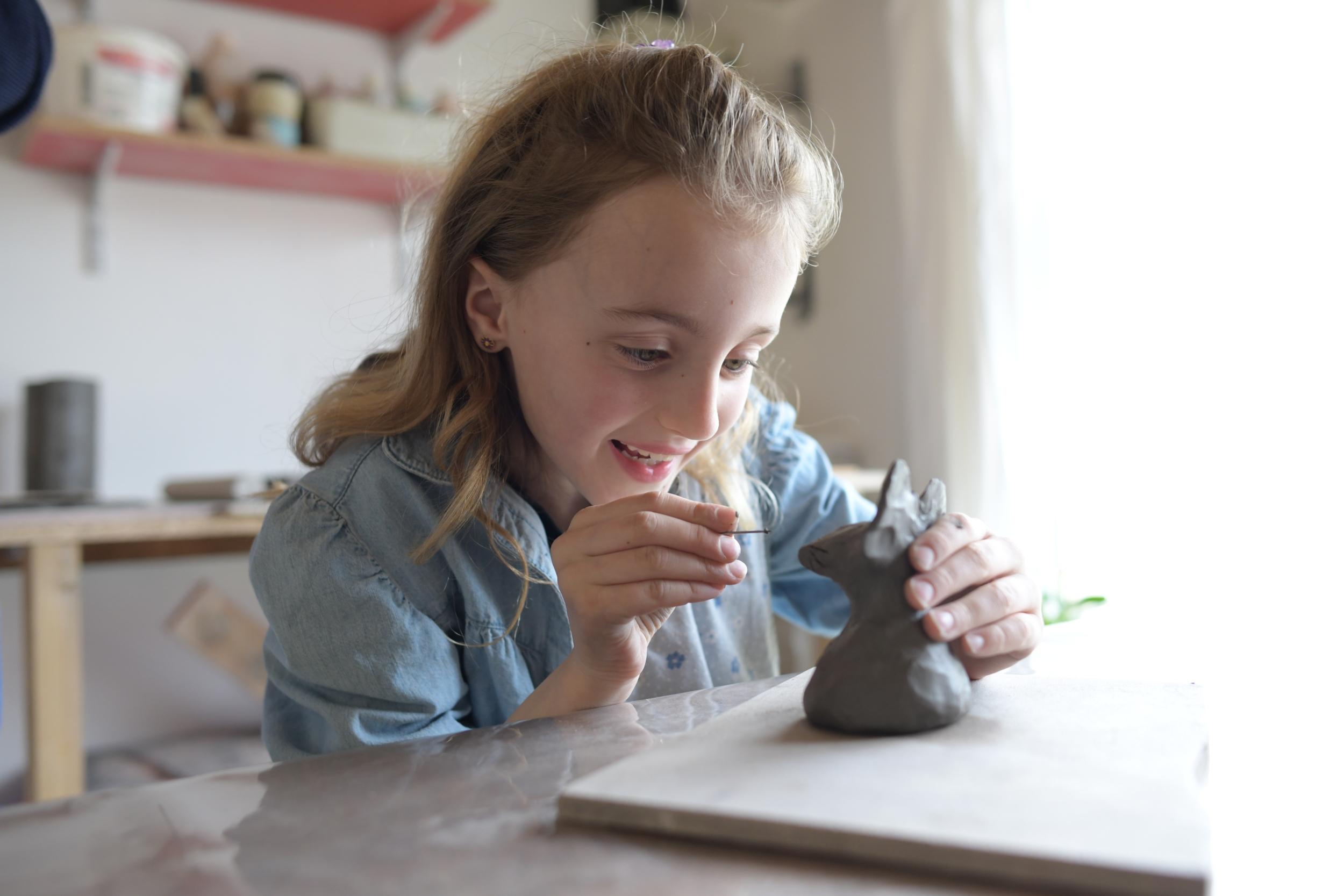 Initiez-vous au modelage en duo avec votre enfant