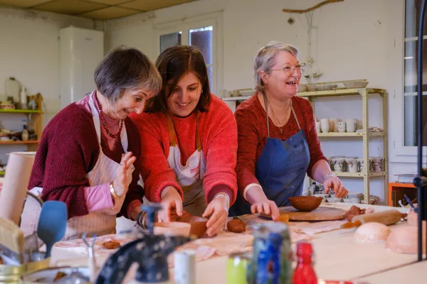 Découvrez la céramique avec Hanna et Alice - Image n°3 - Wecandoo