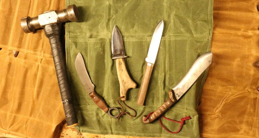 Forgez votre couteau droit ou pliant sur une journée avec Jean-Alain - Image n°1 - Wecandoo