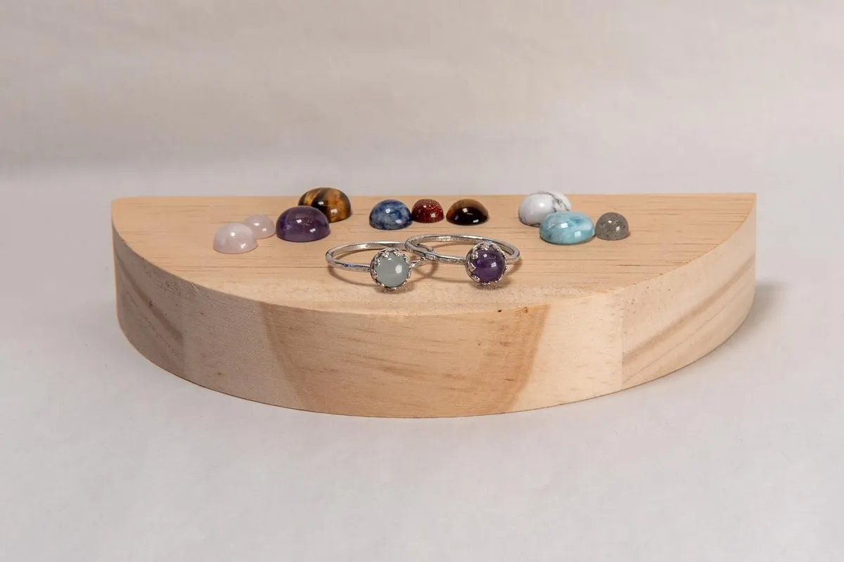 Réalisez votre bague en argent sertie