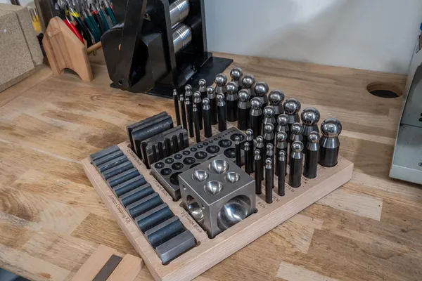 Fabriquez votre collier en argent avec Marie - Image n°3 - Wecandoo