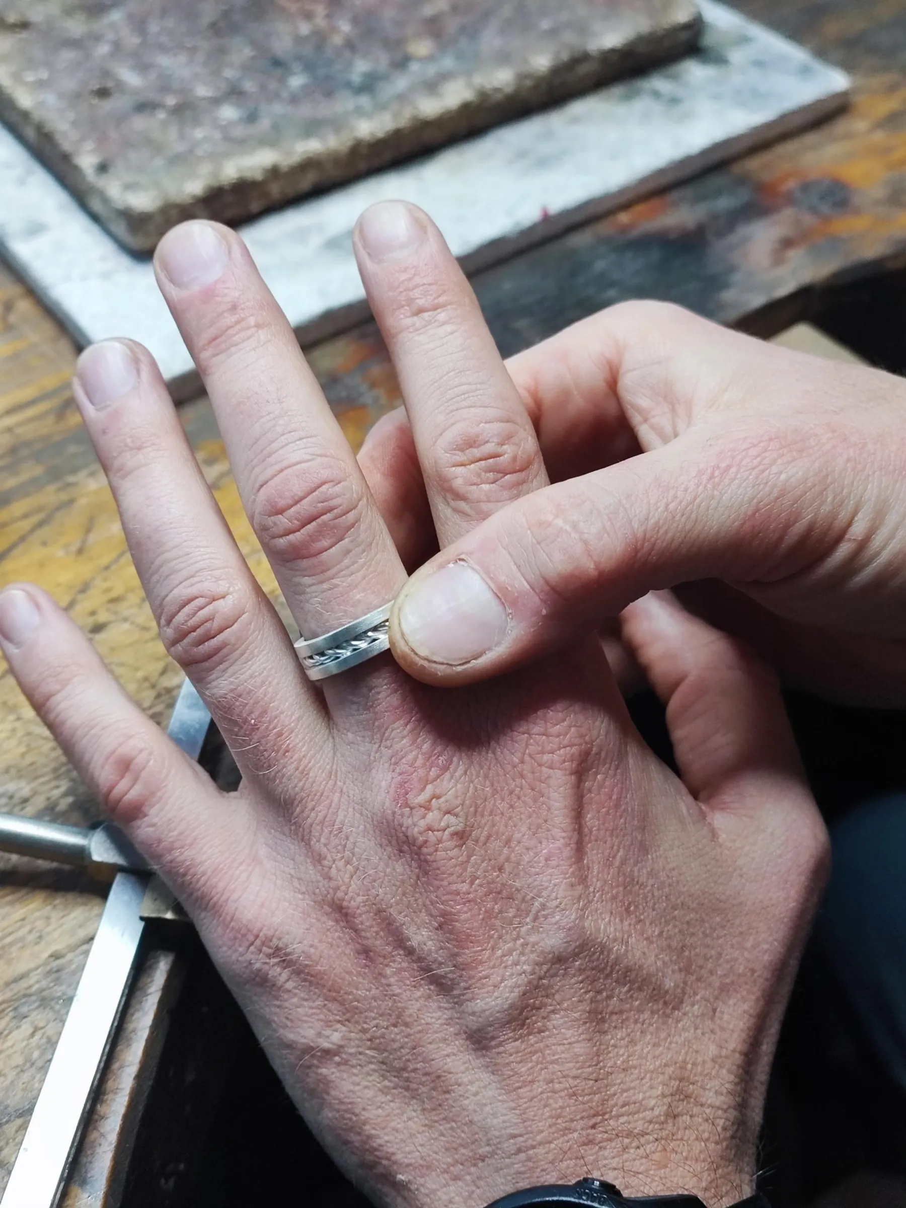 Fabriquez votre bague ou bracelet en argent pour homme avec Océane - Image n°4 - Wecandoo