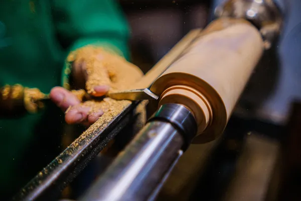 Fabriquez deux objets au tour à bois avec Fabien - Image n°1 - Wecandoo