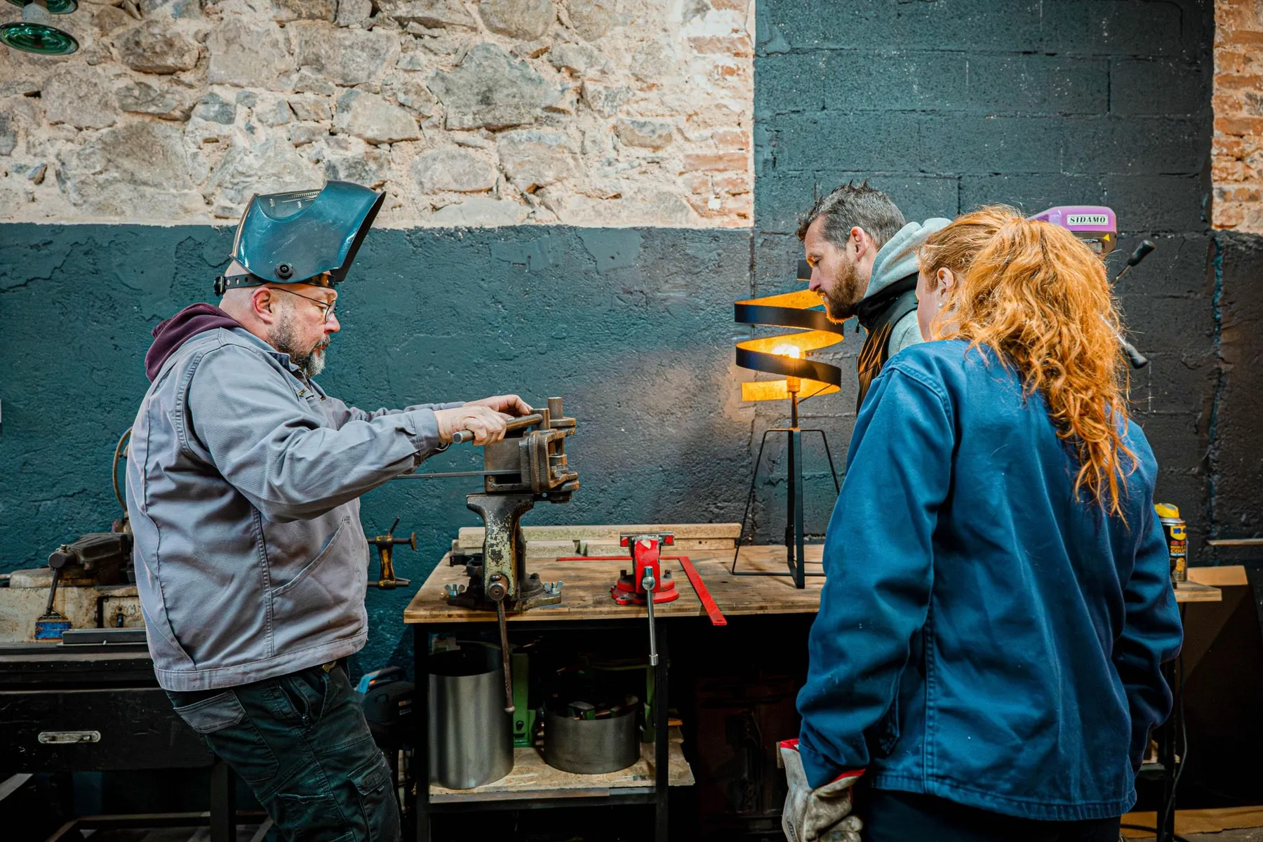 Réalisez votre lampe en métal sur une journée avec Denis - Image n°1 - Wecandoo