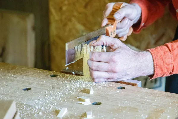 Initiez-vous à la sculpture à la plane avec Yannick - Image n°1 - Wecandoo