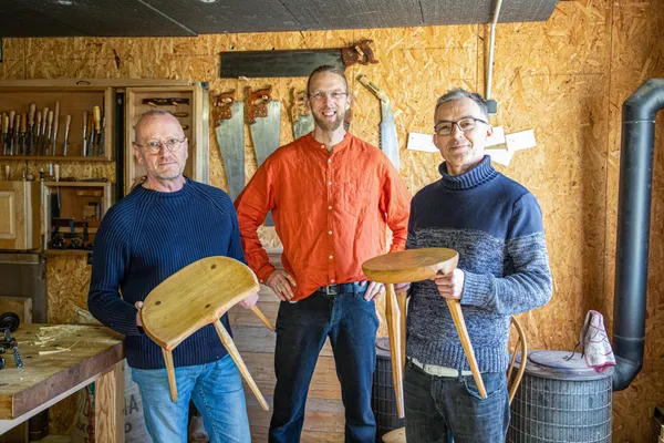 Sculptez votre tabouret à la plane sur trois jours avec Yannick - Image n°4 - Wecandoo