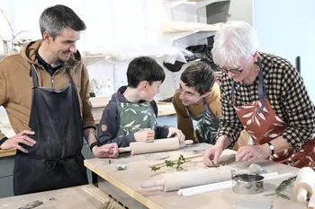 Initiez-vous au modelage avec votre enfant