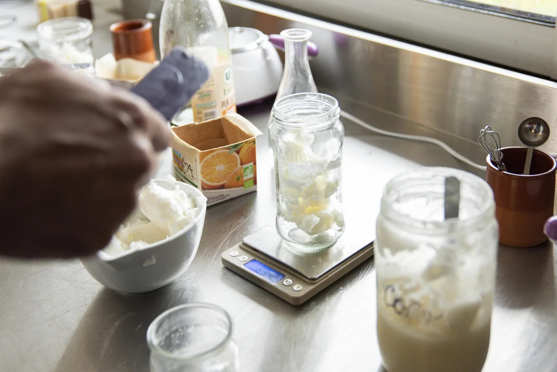 Réalisez un macérat huileux et un baume cosmétique avec Marie - Image n°5 - Wecandoo