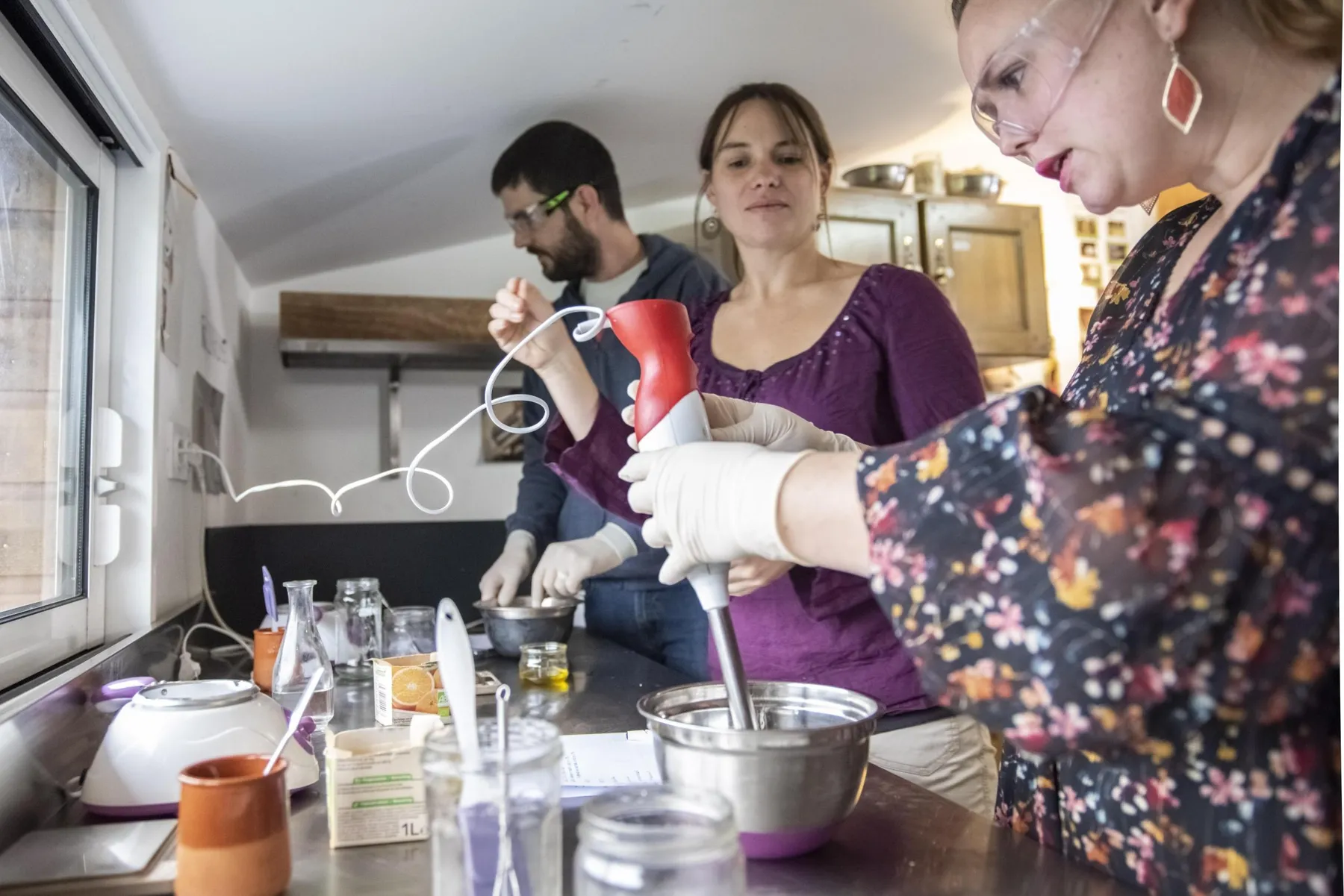 Réalisez un macérat huileux et un baume cosmétique avec Marie - Image n°3 - Wecandoo