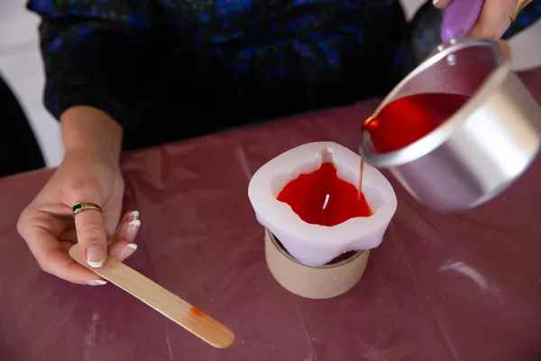 Réalisez vos bougies café et croissant avec Laura - Image n°3 - Wecandoo