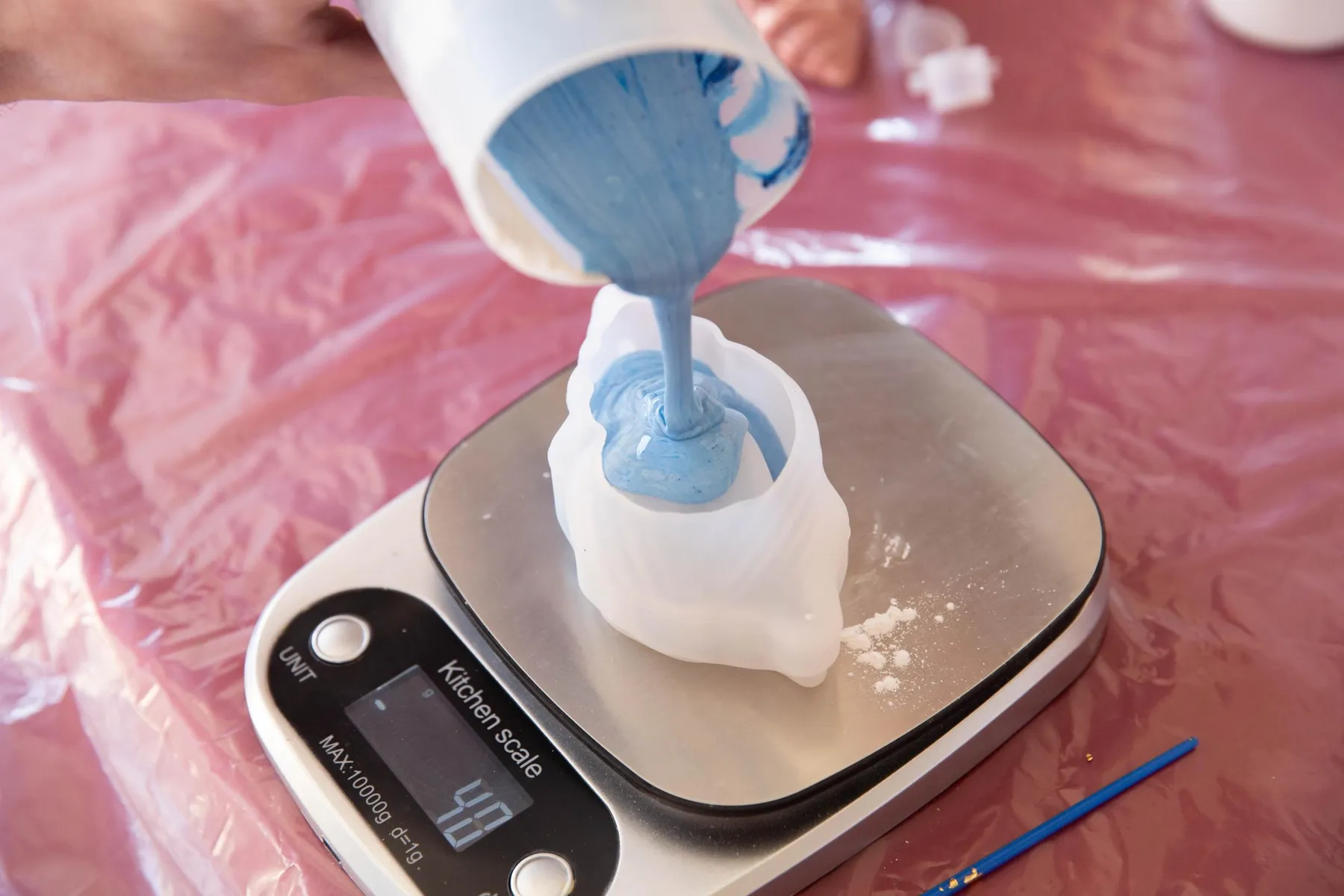 Réalisez votre bougie coquillage en jesmonite avec Laura - Image n°4 - Wecandoo