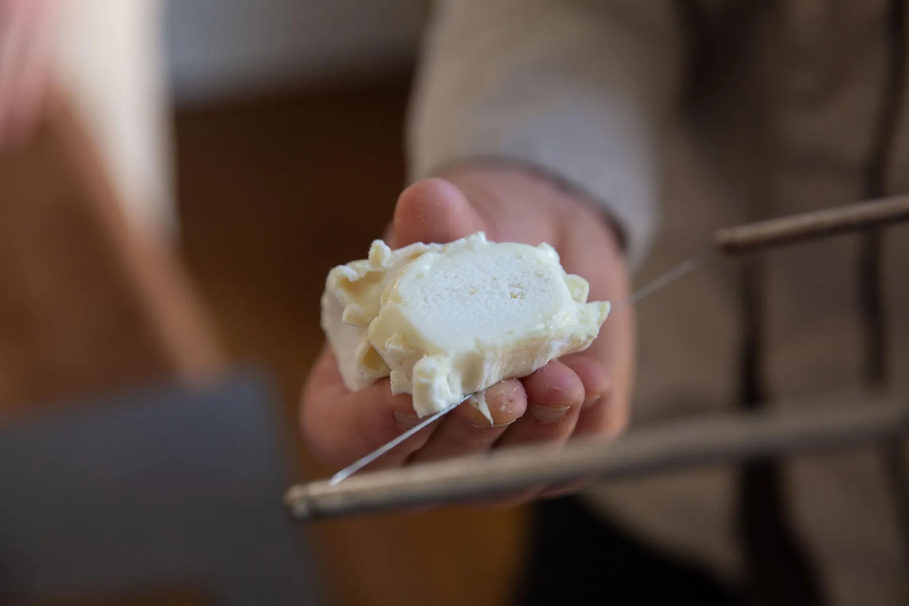 Initiez-vous à la dégustation de fromages avec Albéric - Image n°3 - Wecandoo