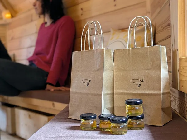 Captivez votre équipe et découvrez le monde des abeilles avec Estelle - Image n°5 - Wecandoo