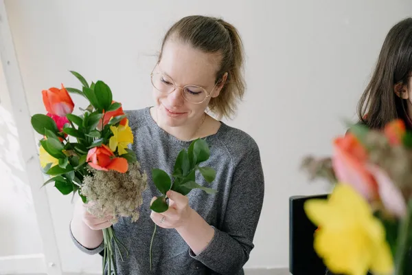 Créez votre bouquet de fleurs fraîches avec Evelyne - Image n°4 - Wecandoo