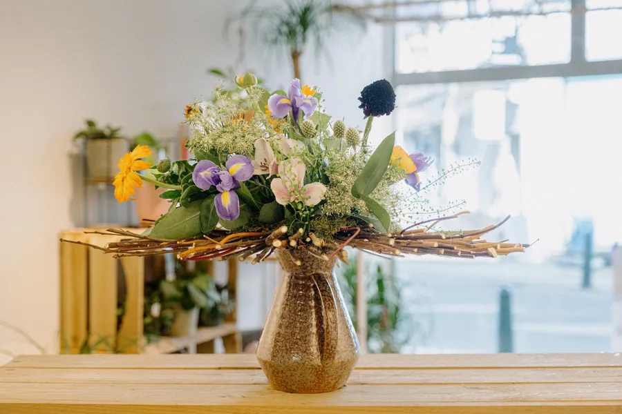 Créez votre bouquet de fleurs fraîches avec Evelyne - Image n°1 - Wecandoo
