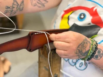 Wecandoo - Réalisez un étui en cuir pour votre couteau