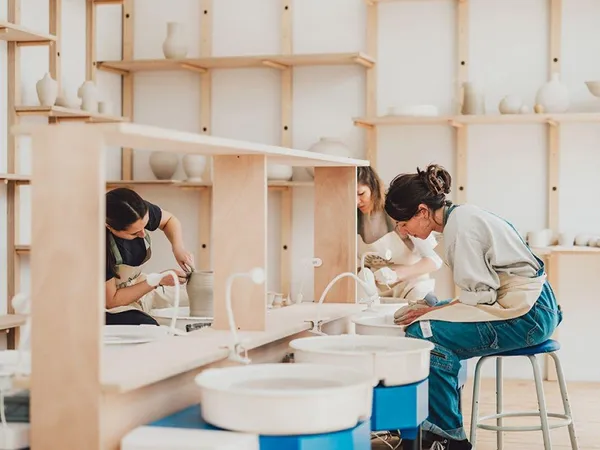 Initiez-vous au tour et au modelage sur une journée avec Gaelle - Image n°3 - Wecandoo