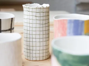 Modelez votre vase en porcelaine