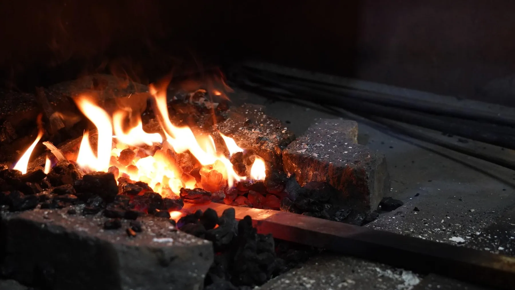 Forgez votre couteau médiéval sur une journée avec Laurent - Image n°3 - Wecandoo