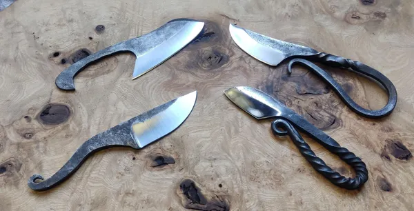 Forgez votre couteau médiéval sur une journée avec Laurent - Afbeelding nr. 4 - Wecandoo