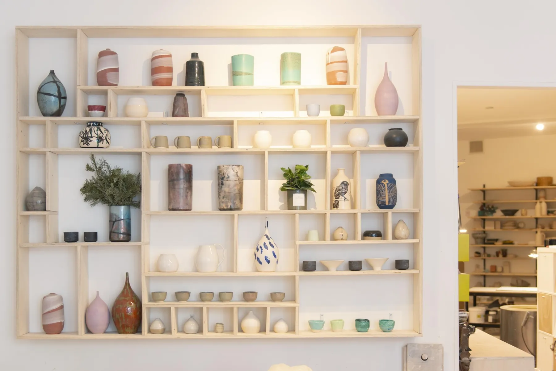 Tournez et décorez votre bol et votre tasse avec Élodie sur 2 jours - Image n°3 - Wecandoo