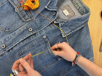 Brodez votre pièce en jean