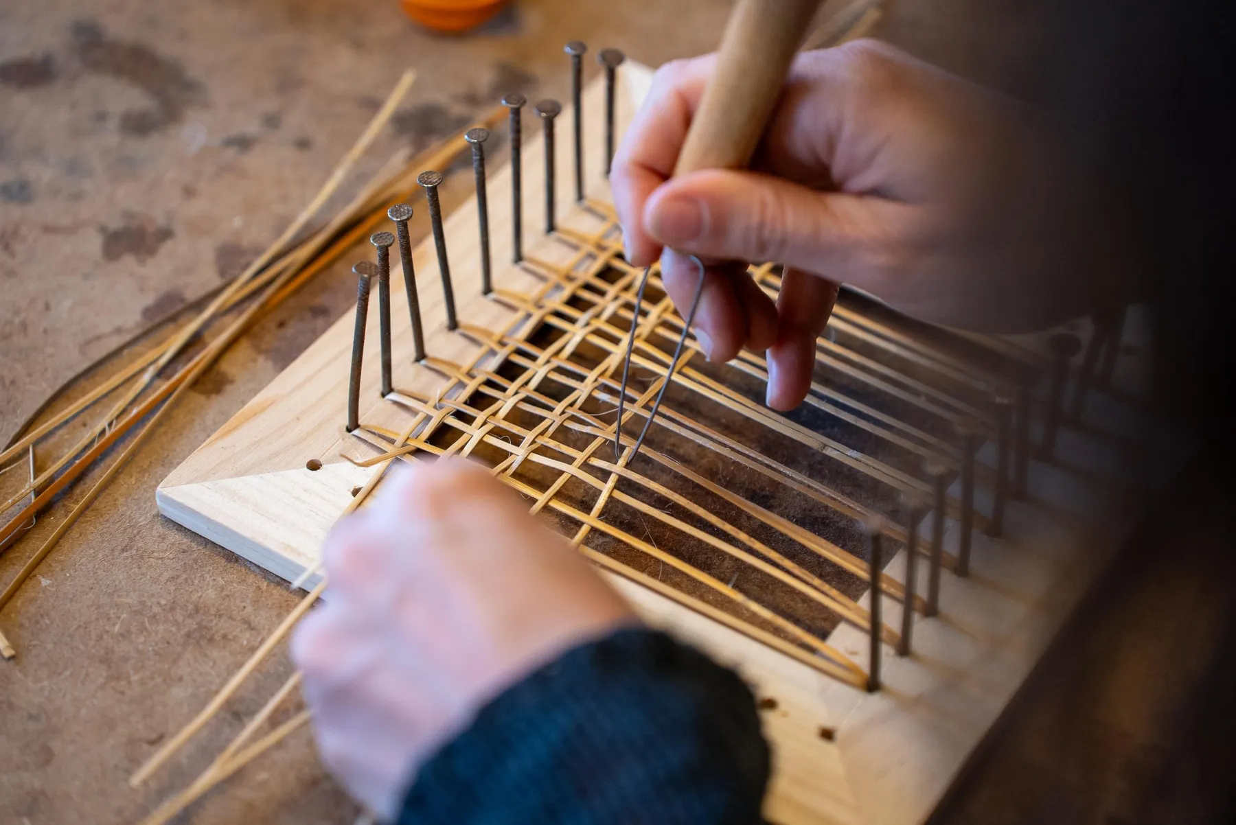 Découvrez le cannage en duo avec votre enfant - Image n°3 - Wecandoo