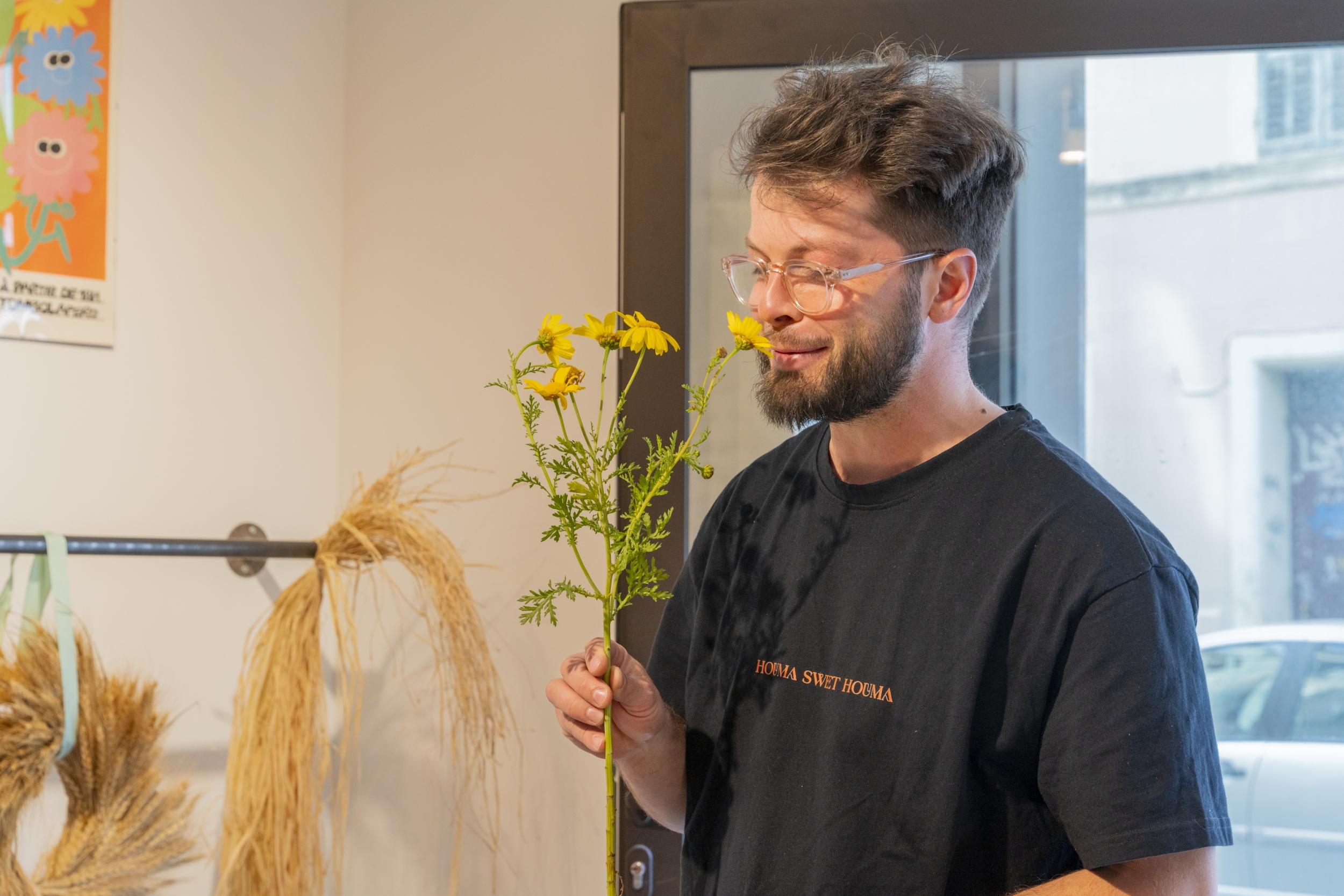 Wecandoo - Réalisez votre incroyable bouquet de fleurs locales et de saison avec Capucine et Harmony - Image n°10