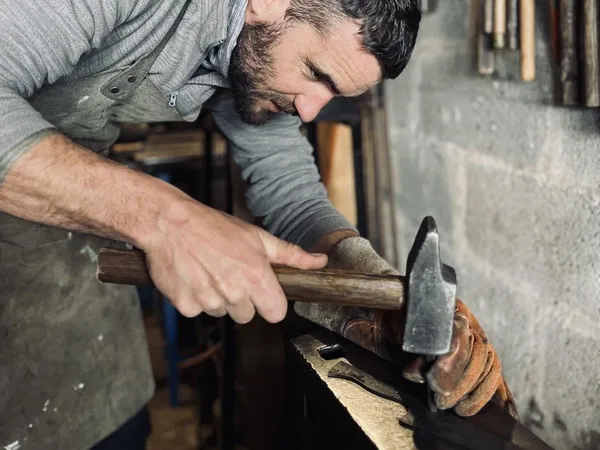 Forgez votre décapsuleur avec Ayack - Image n°2 - Wecandoo