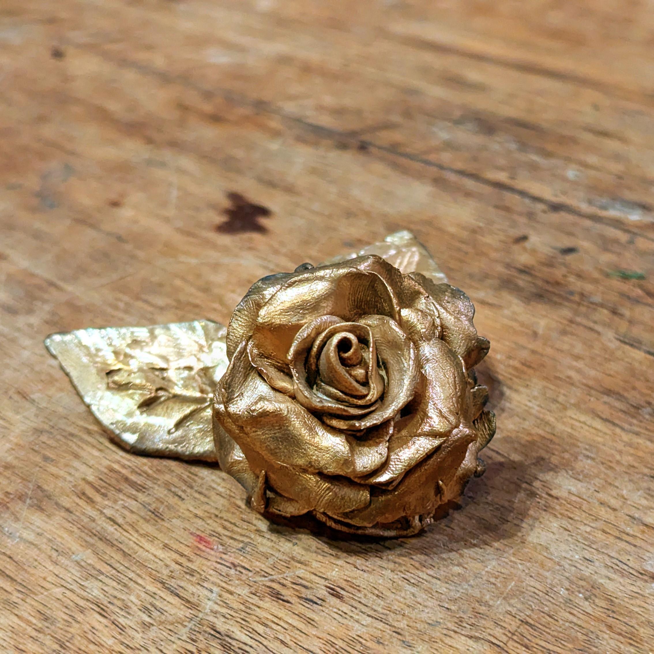 Sculptez la cire, repartez avec un objet en bronze