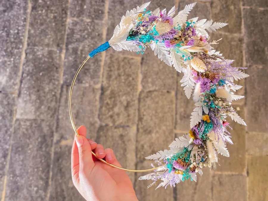 Confectionnez votre couronne de fleurs séchées avec Chloé - Afbeelding nr. 1 - Wecandoo