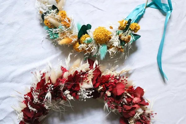 Confectionnez votre couronne de fleurs séchées avec Chloé - Afbeelding nr. 4 - Wecandoo