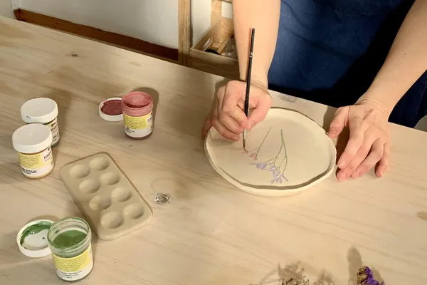 Découvrez le modelage et les impressions végétales avec Audrey - Image n°4 - Wecandoo