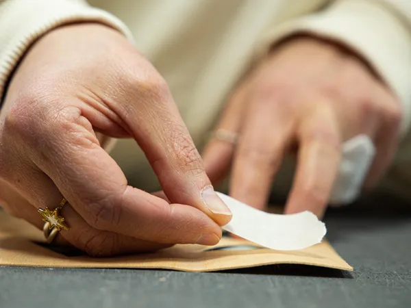 Initiez-vous à la marqueterie contemporaine avec Marie - Image n°5 - Wecandoo