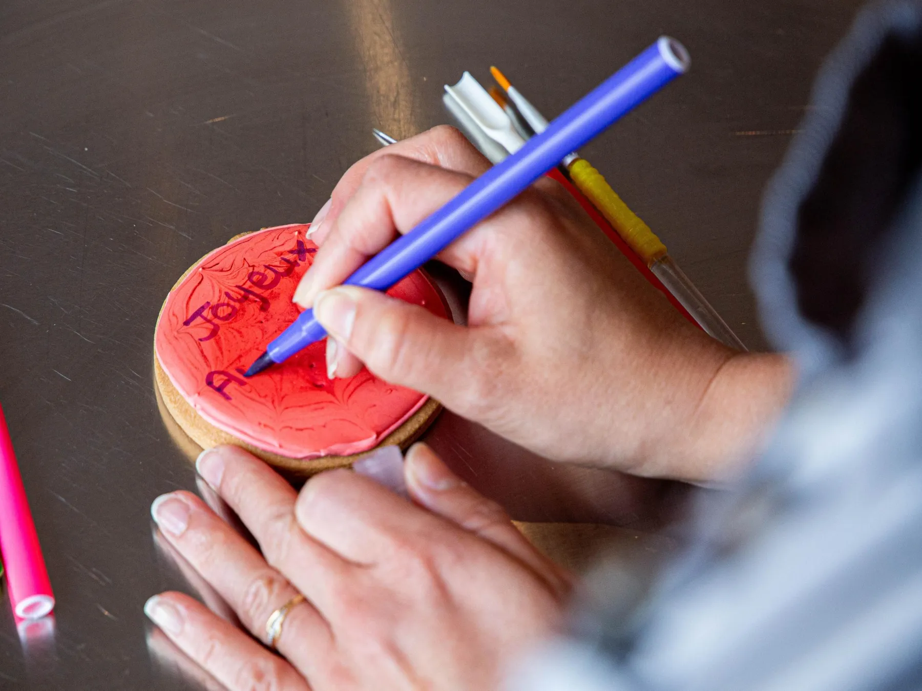 Réalisez vos biscuits en duo avec votre enfant, accompagnés par Salomé - Image n°4 - Wecandoo