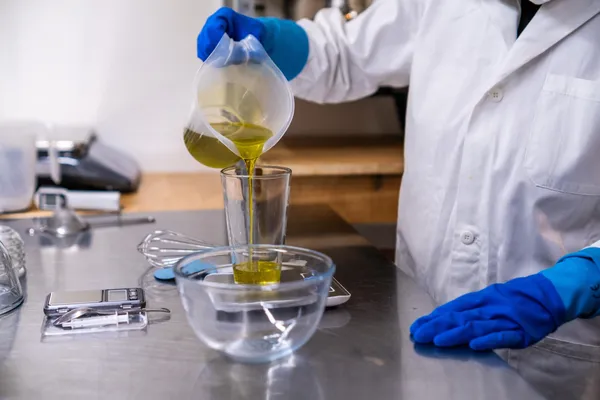 Réalisez vos savons saponifiés à froid avec Solène - Image n°2 - Wecandoo