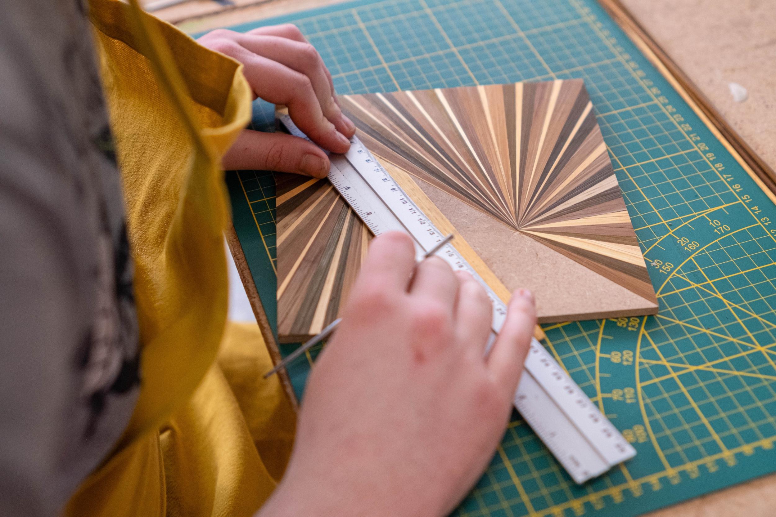 Wecandoo - Fabriquez votre tableau en marqueterie de paille avec Mary - Image n°1