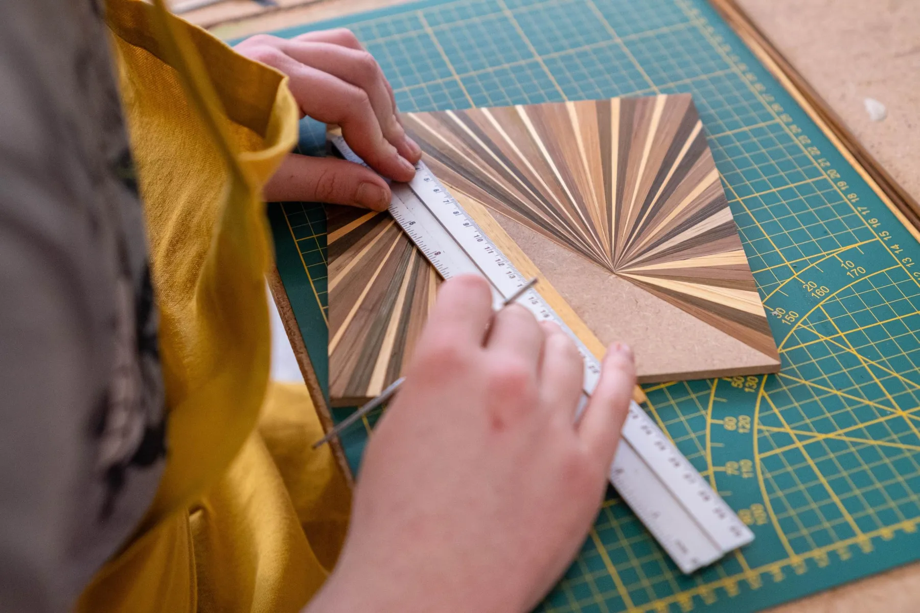 Fabriquez votre tableau en marqueterie de paille avec Mary - Image n°1 - Wecandoo