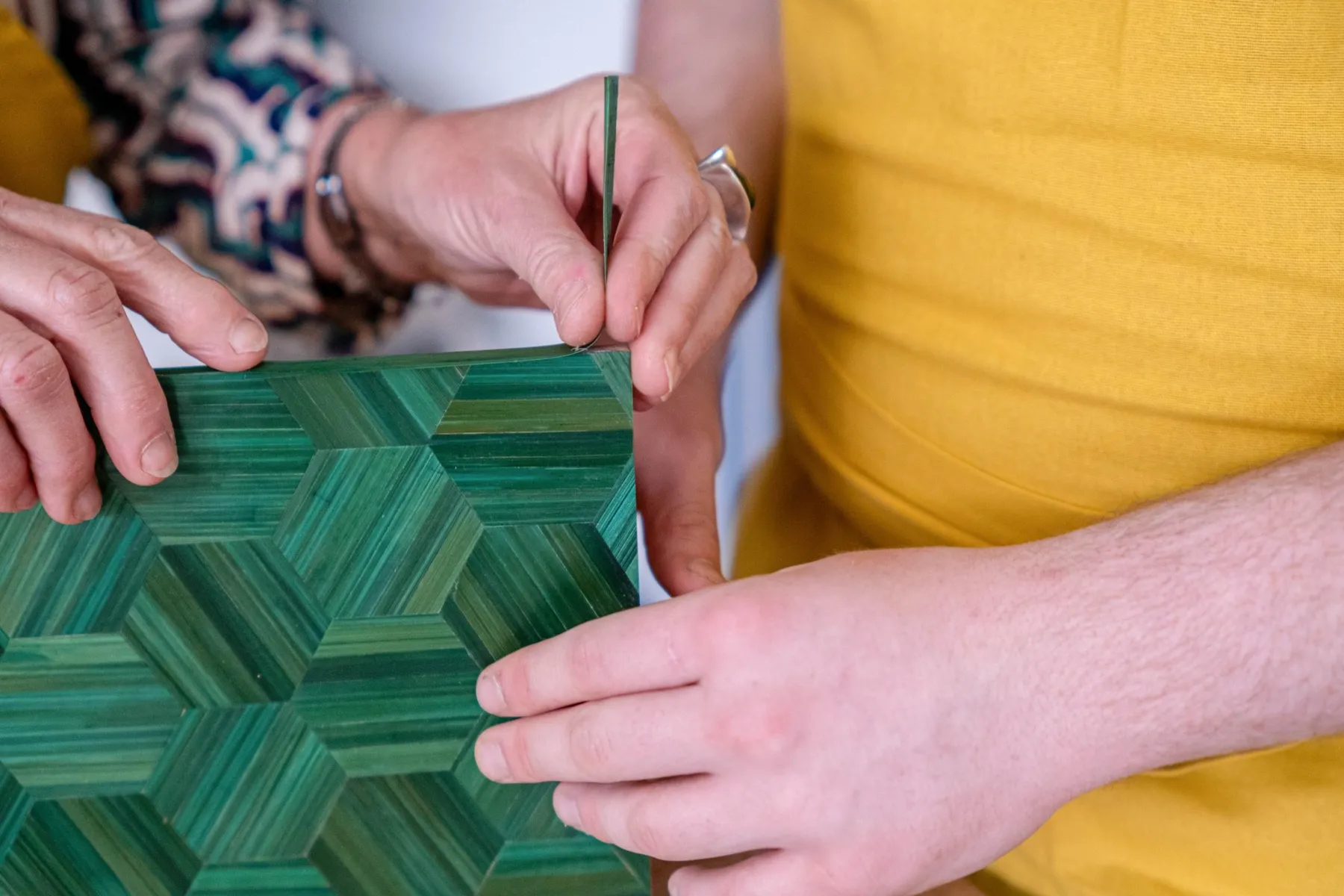 Fabriquez votre tableau en marqueterie de paille avec Mary - Image n°3 - Wecandoo