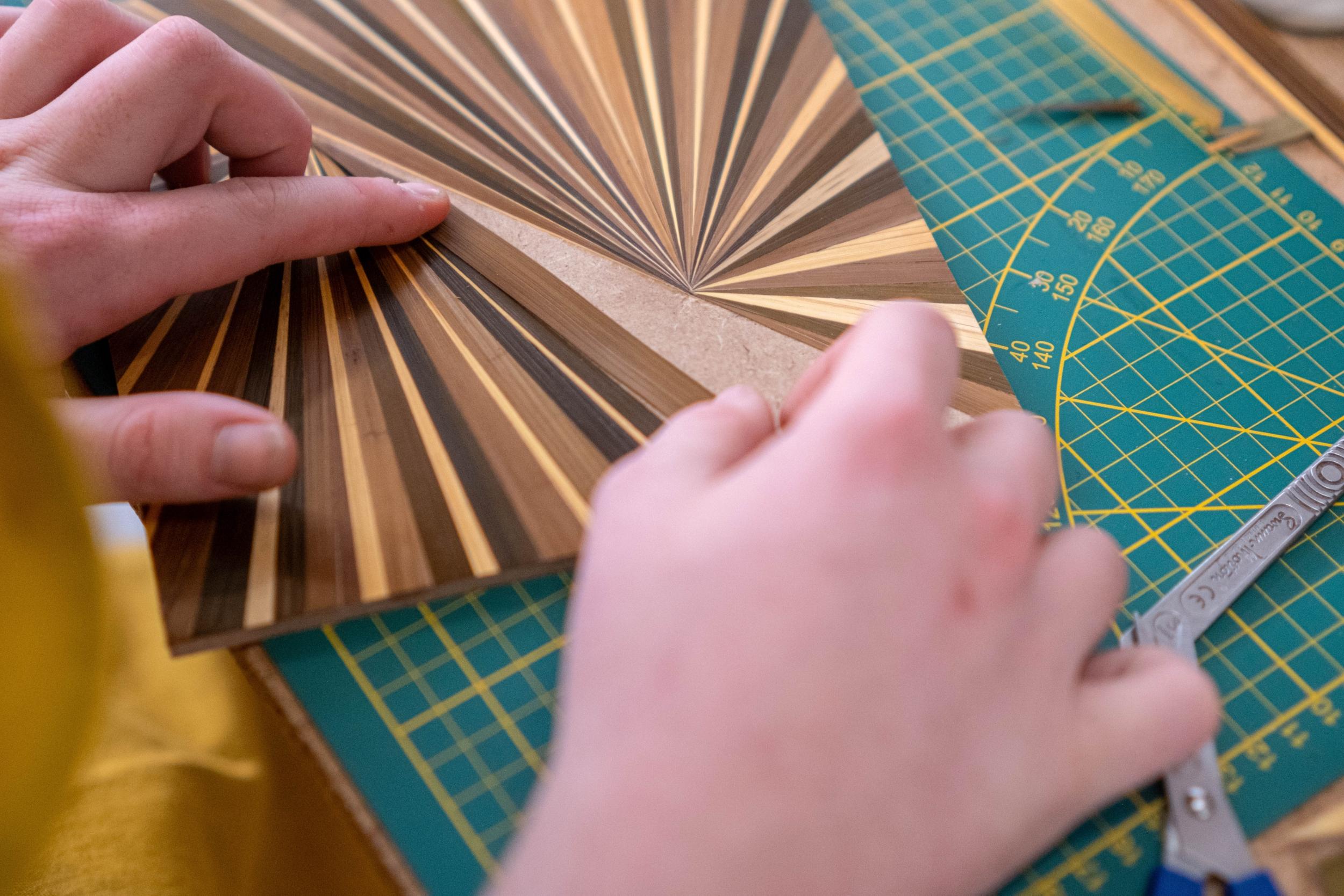 Wecandoo - Fabriquez votre tableau en marqueterie de paille avec Mary - Image n°8