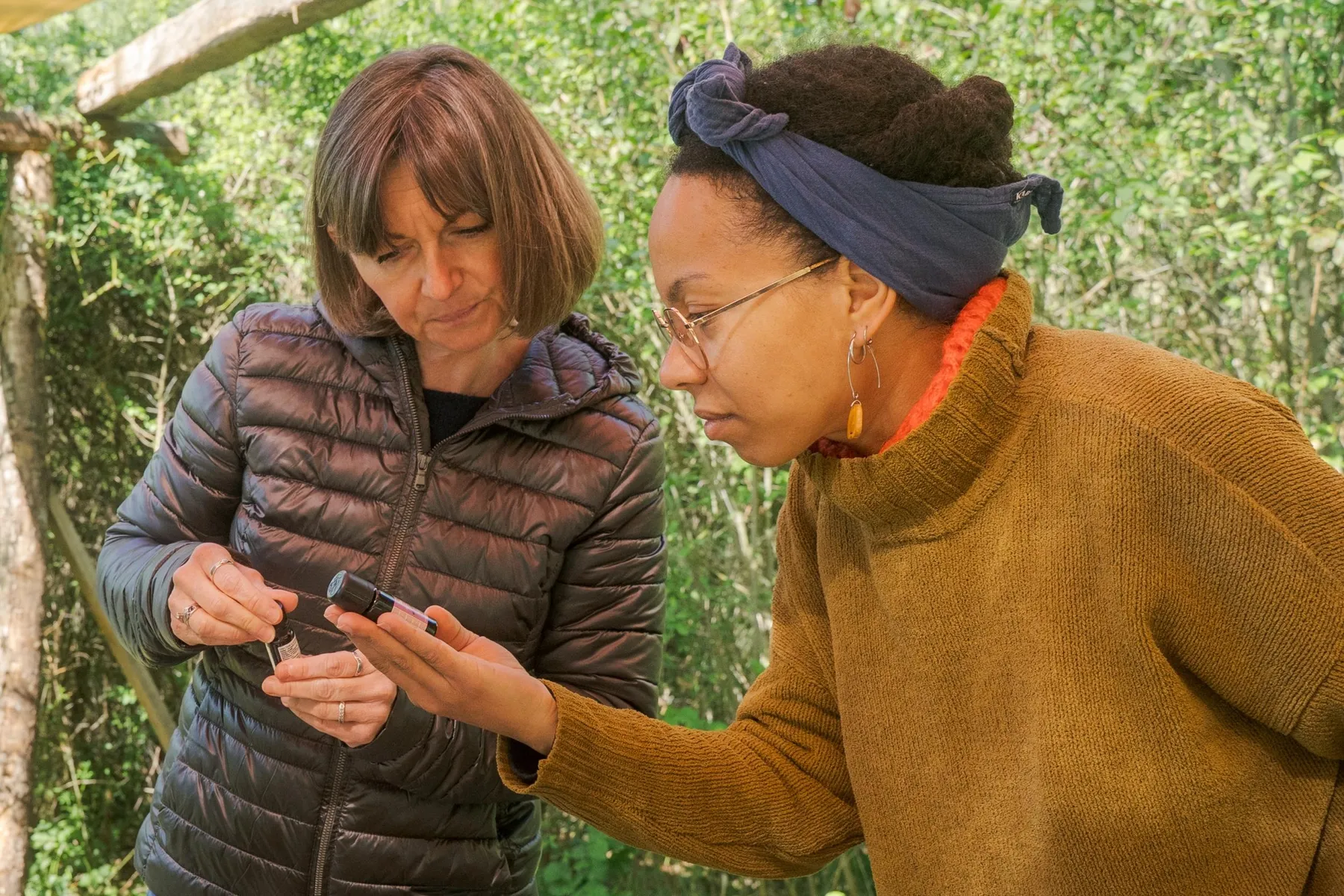 Réalisez votre eau de parfum avec Carine - Image n°3 - Wecandoo