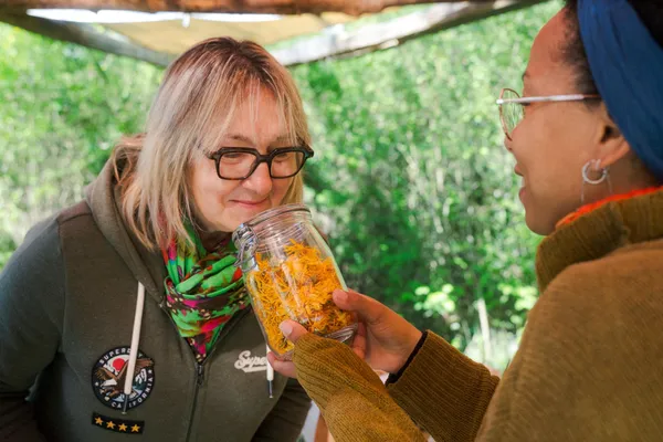 Réalisez votre eau de parfum avec Carine - Afbeelding nr. 5 - Wecandoo