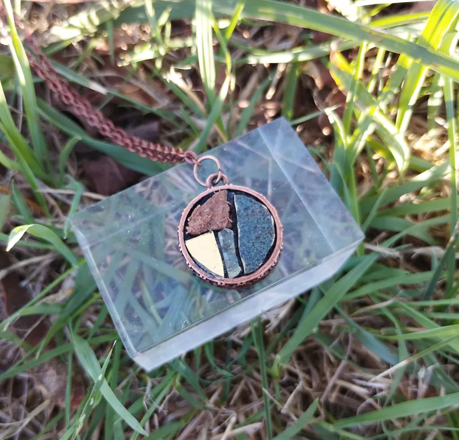 Réalisez votre bijou en mosaïque avec Iris - Image n°1 - Wecandoo