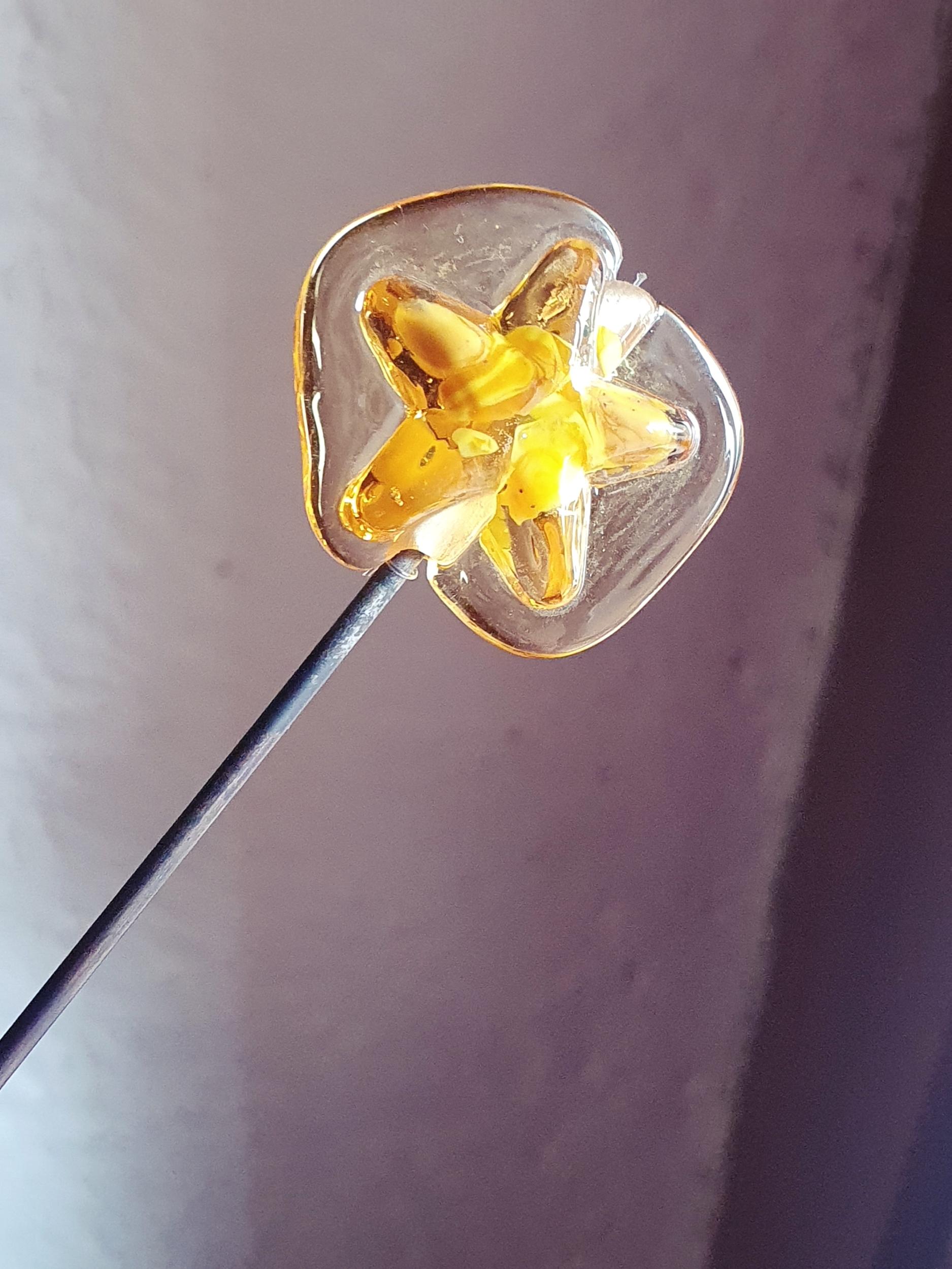 Wecandoo - Réalisez des objets déco en verre de Murano avec Cendrine - Image n°1