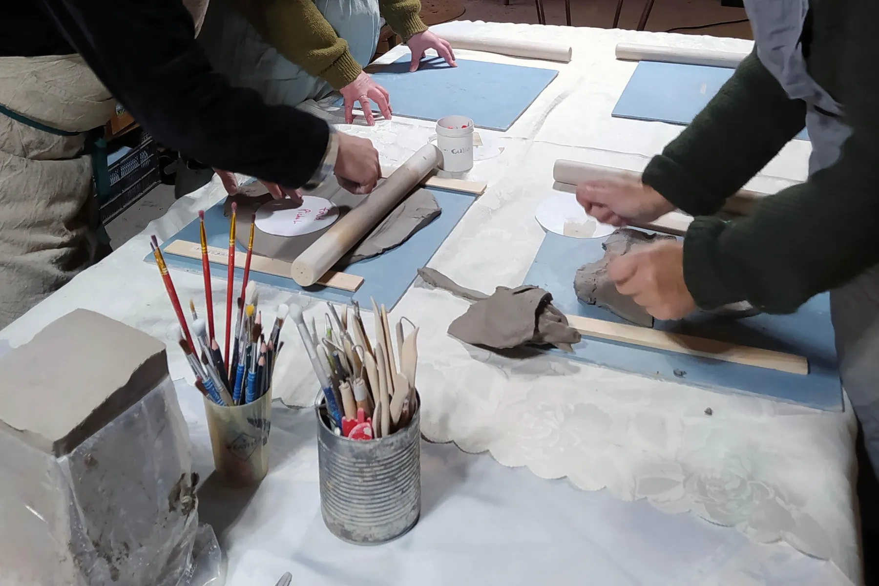 Modelez votre pichet en céramique - Image n°3 - Wecandoo