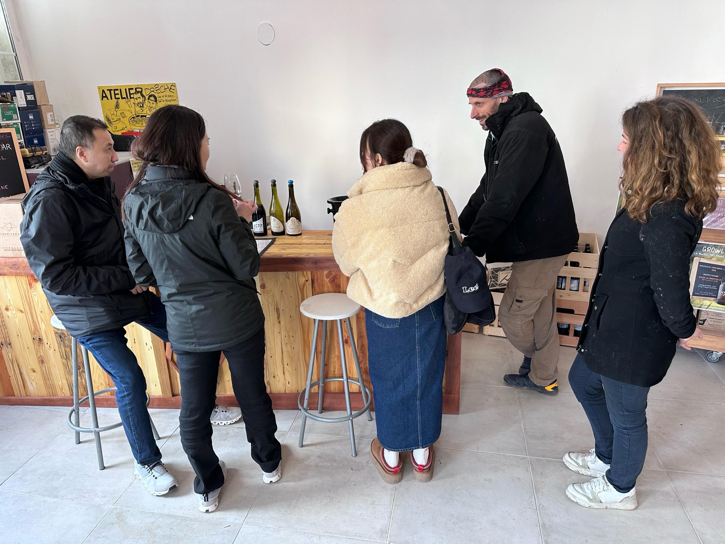 Wecandoo - Visitez un vignoble en Bourgogne et dégustez du vin - Image n°10