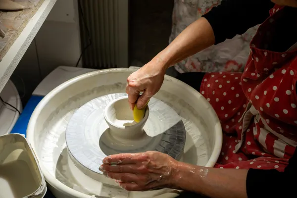 Initiez-vous au tour avec Stéphanie - Image n°3 - Wecandoo