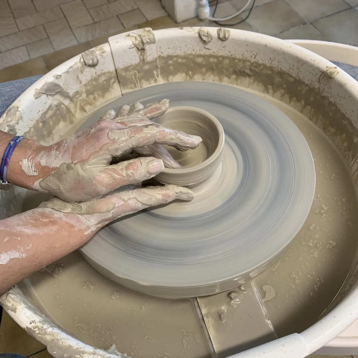 Initiez-vous au tour de potier