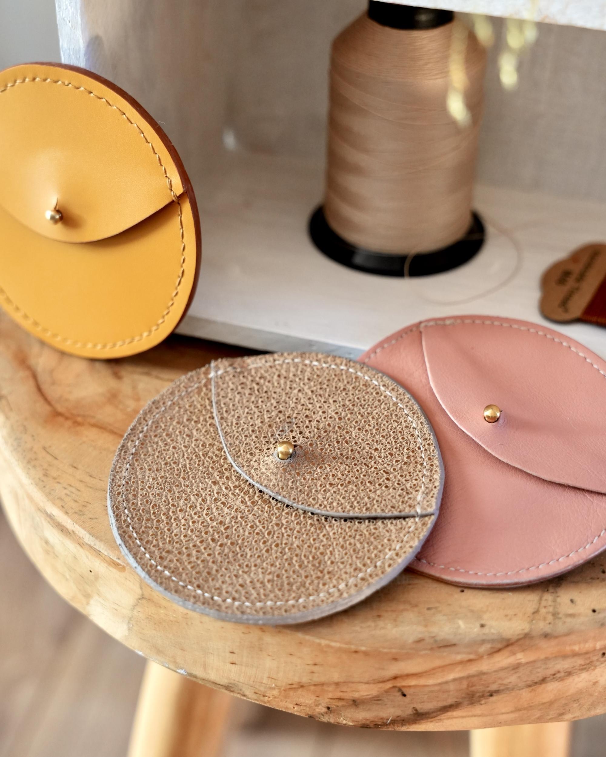 Découvrez la couture du cuir à la machine